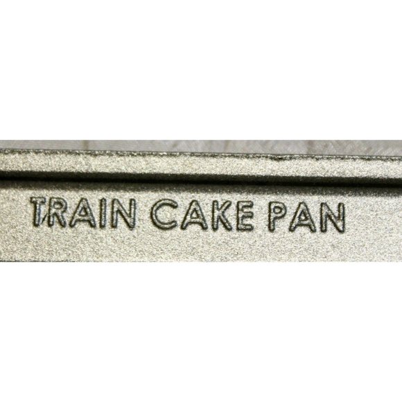 NordicWare Pan Train Cars Mini Bundt Cake Muffin Cupcake Truck 5 cups Classic - Picture 10 of 12